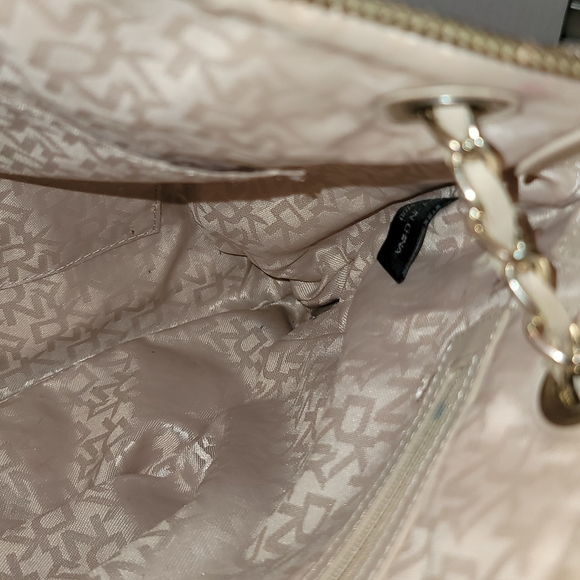 DKNY large Crossbody/shoulder bag - Picture 10 of 15